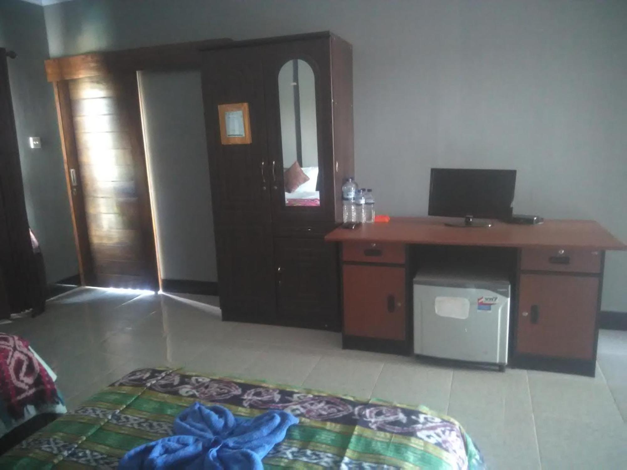 Ridho Malik Hotel Bumbang Buitenkant foto